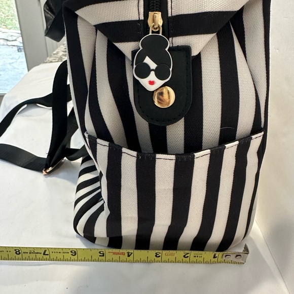 Alice and Olivia overnight bag - Picture 2 of 7